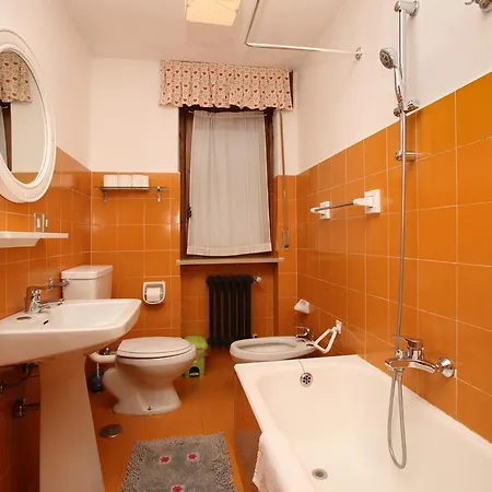 Besson Aparthotel 3*
